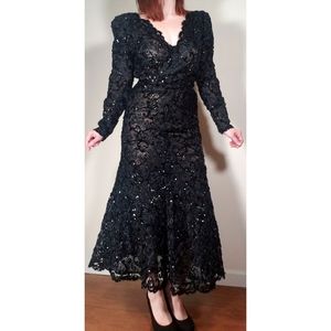 💥CLOSING SALE💥 VINTAGE Black Mermaid Gown